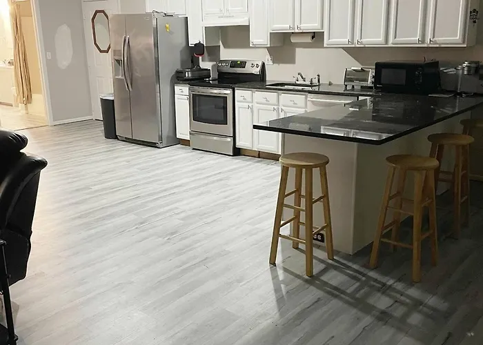 Private Apt In Southfordsouthbury